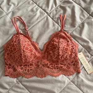 Bralette never worn, new with tags